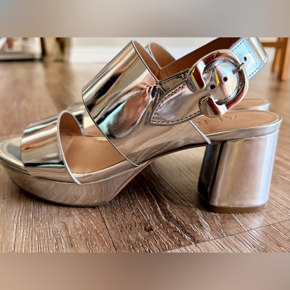Aerosoles Camera Platform Sandal in Metallic Silver (8.5) - Picture 4 of 6